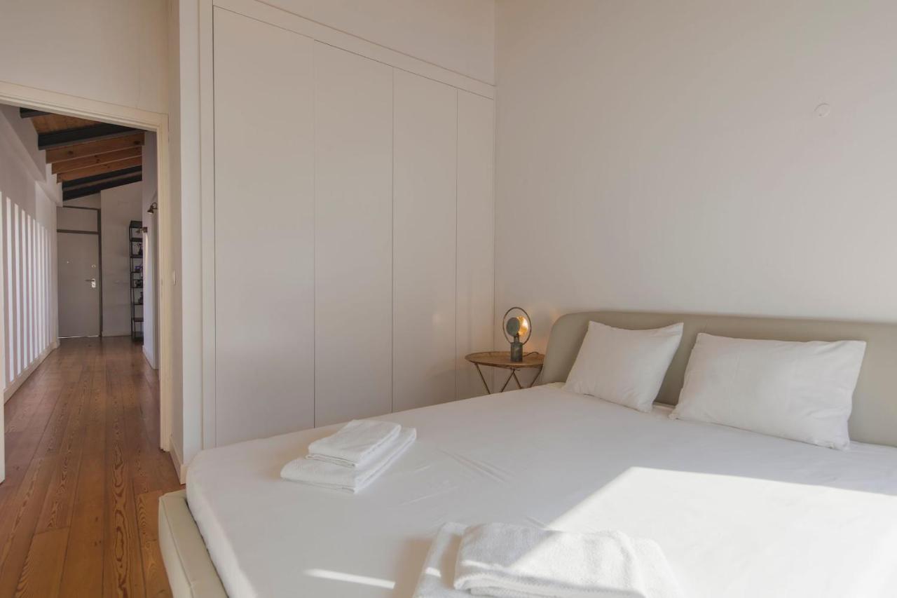 Bairro Alto Stunning Flat With Balcony By Lovelystay Лиссабон Экстерьер фото